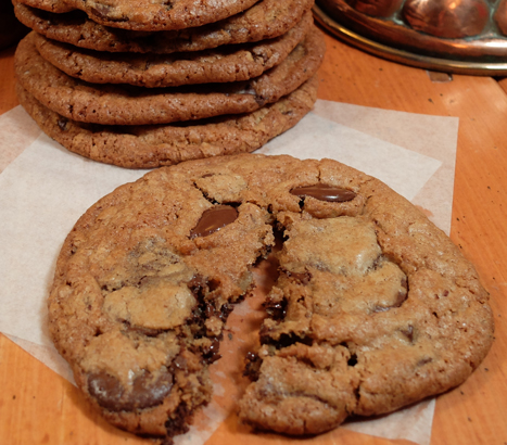 chocolate pecan cookie