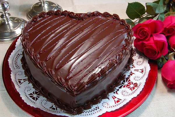 raspberry chocolate cream cake